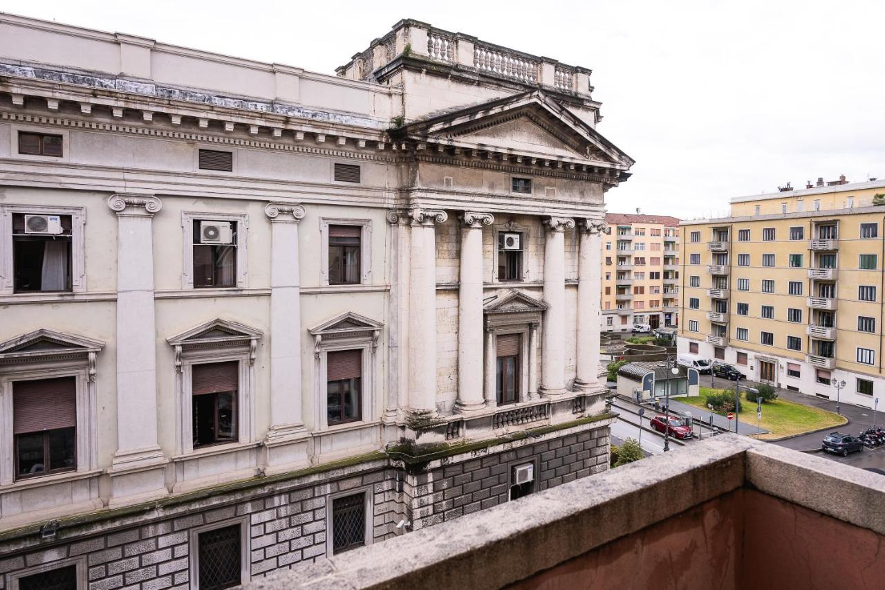 700MstazionecentraleAmpio Trilocale Con 2Balconi Trieste Exterior foto